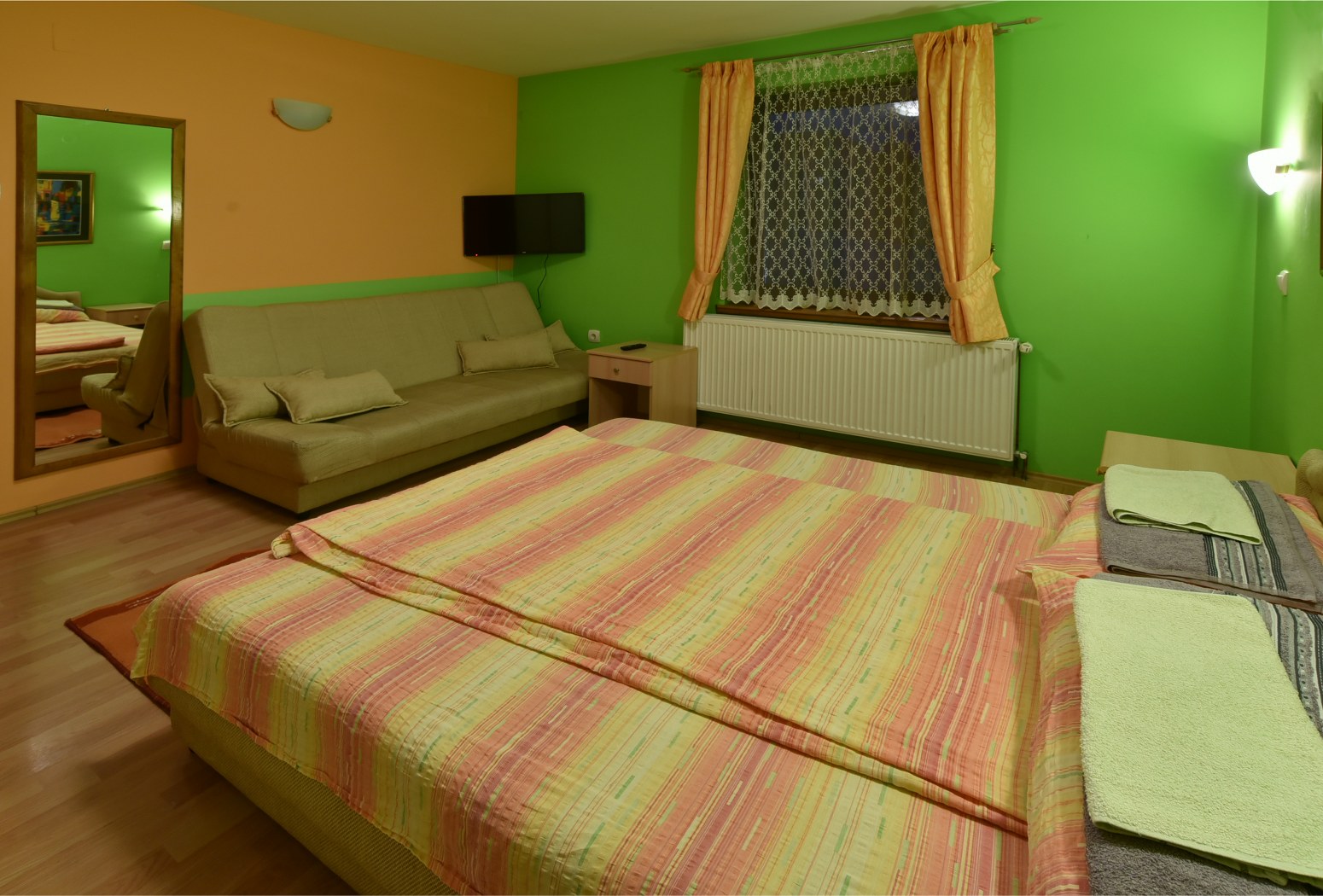 http://site.vilamaric.rs/wp-content/uploads/2015/12/DSC_0092_1550x1050.jpg