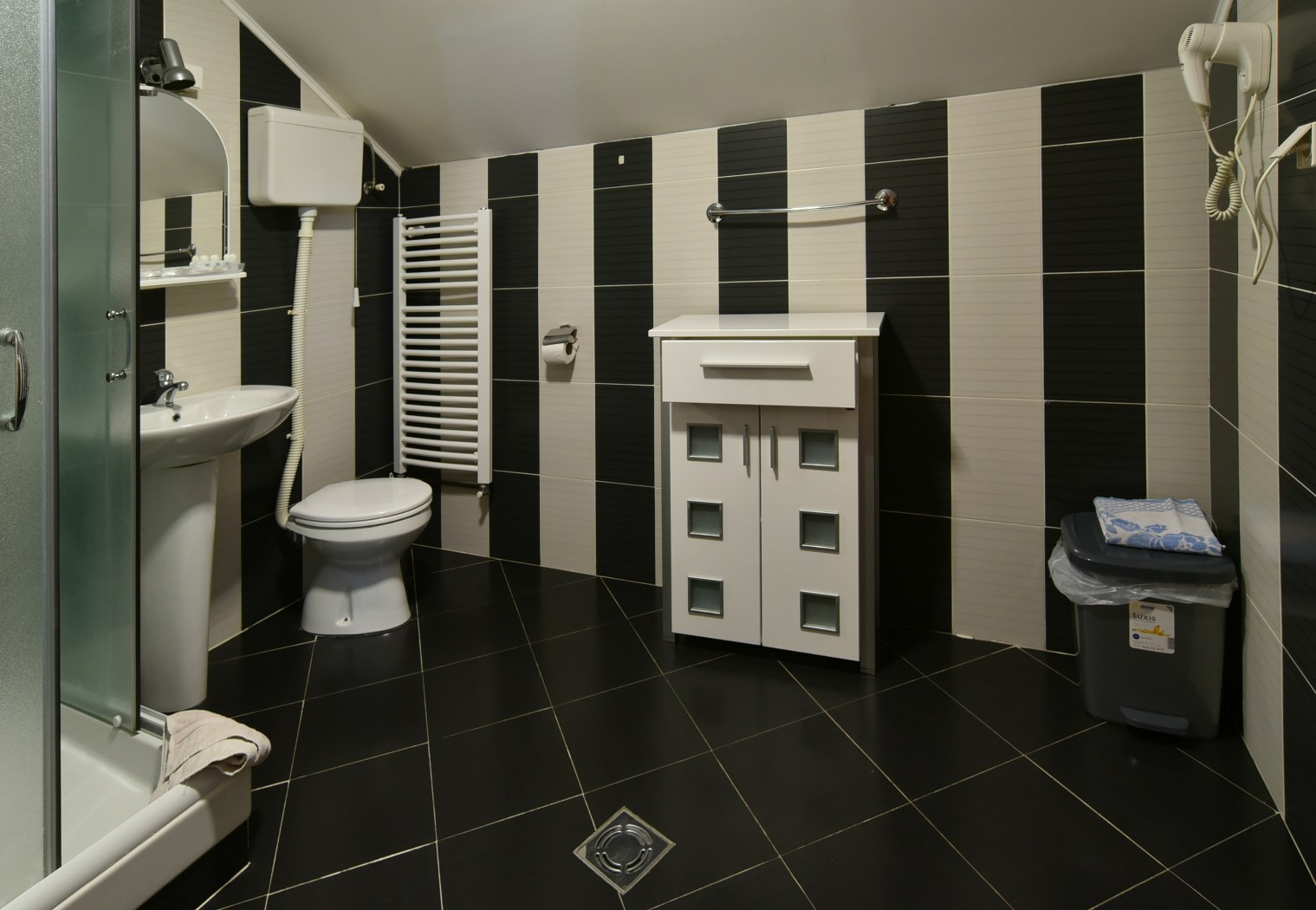 http://site.vilamaric.rs/wp-content/uploads/2015/12/DSC_0126_1519x1050.jpg